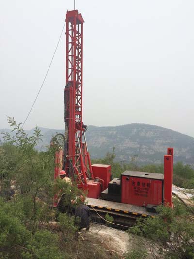 古泉L500型水井钻机在施工中顺利完成700米的钻井深度